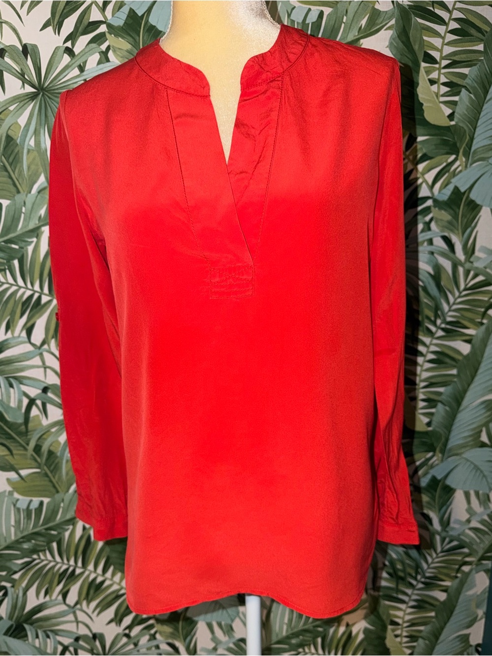 Diane Von Furstenberg Vibrant Red Split-Neck Silk Blouse 0